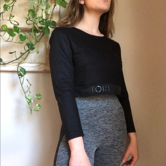 Victoria's Secret Tops - Victoria Secret Sport crop top